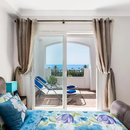 Jazmin Miraflores Sensational View! Pool, Terrace, Wifi